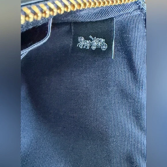 Coach Midnight Blue Corner Zip Crossgrain Leather Wristlet NWOT - Picture 4 of 12